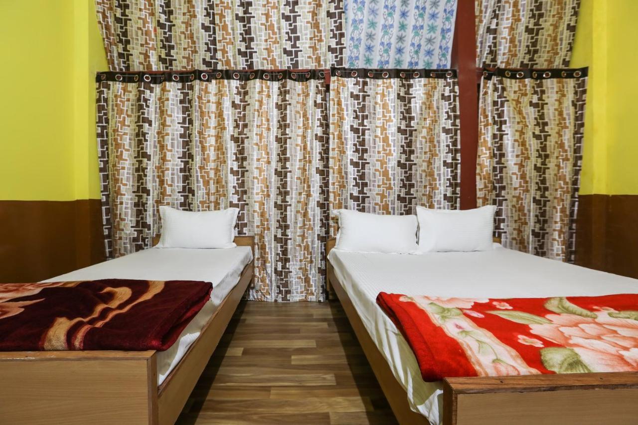 Oyo Hotel 43459 Oasis Lodge Jorhāt Kültér fotó